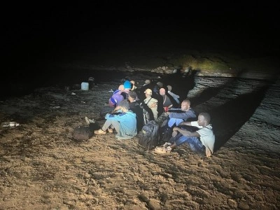 İHA'nın tespit etiği 27 düzensiz göçmen yakalandı