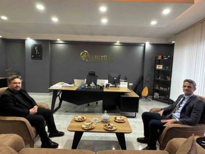 İl&ccedil;e gen&ccedil;lerine istihdam, T&uuml;rkiye&rsquo;ye araştırma; Kaymakam Kaya VadiT&uuml;rk&rsquo;te