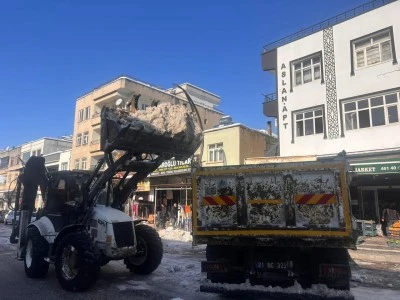 İl&ccedil;e Merkezi ve Kırsal Mahallelerde Ulaşım Normalleşiyor