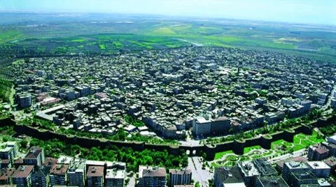 İlk Bahar Diyarbakır esnafına yaradı 