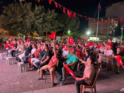 A Milli Basketbol Takımı maçını dev ekranda izledi