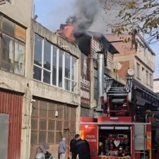 İneg&ouml;l&rsquo;de mobilya imalathanesinde yangın