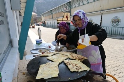 İn&ouml;n&uuml;l&uuml; kadınlardan g&ouml;zleme ikramı