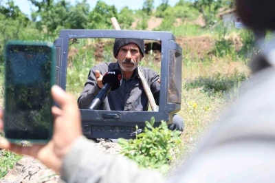 İnşaatı bıraktı, &ccedil;oban oldu; eski televizyon kasasıyla ş&ouml;hreti yakaladı