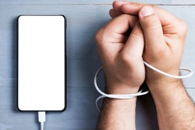 İnsanlar Neden Teknolojiye Bağımlı Oluyor? Uzmanlardan Çarpıcı Açıklamalar