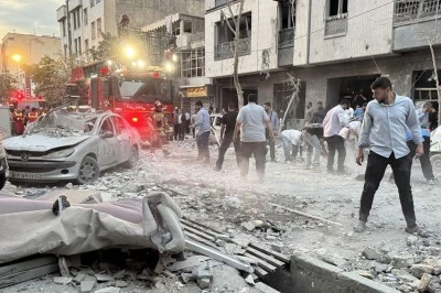 İran&rsquo;da ABD ve İsrail Saldırıları: 201 &Ouml;l&uuml;, 747 Yaralı