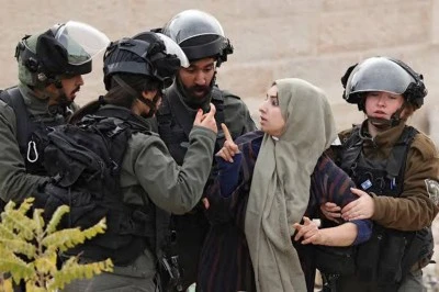 İsrail Filistinli kadınları rehin aldı