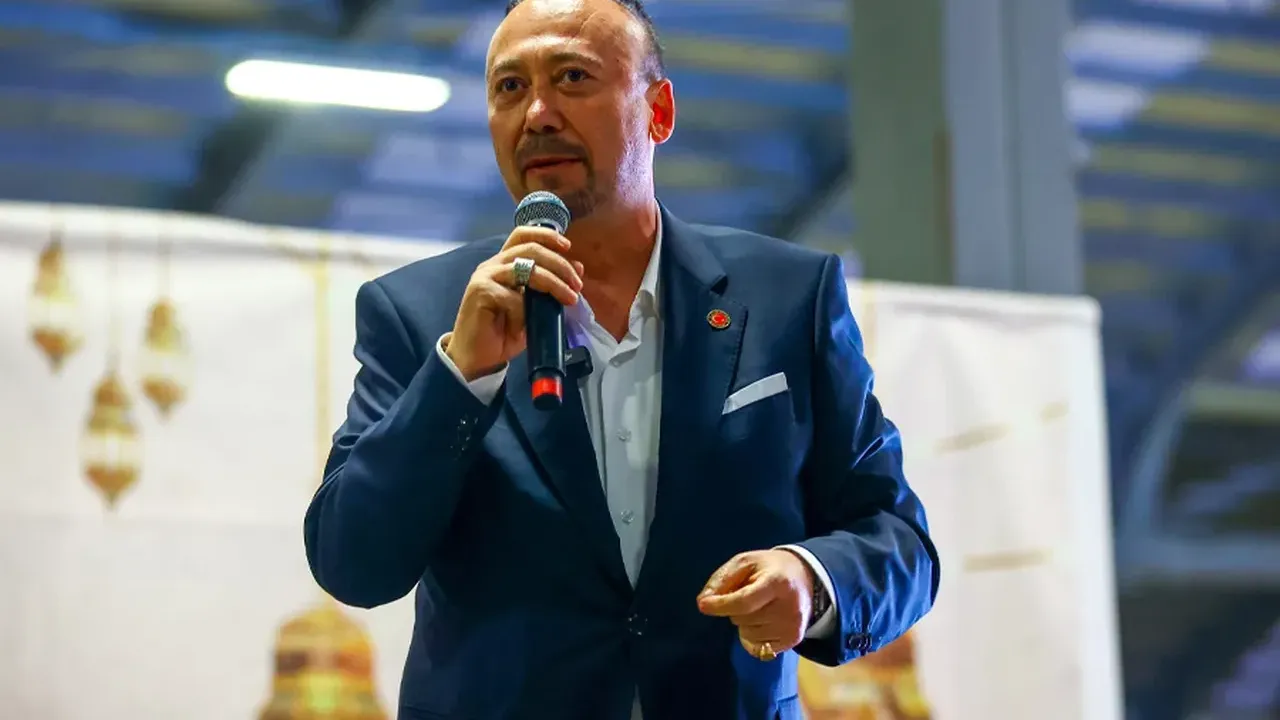 İstifa etmezse ihra&ccedil; edilecek