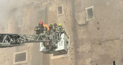 İtalya&rsquo;da Orta &Ccedil;ağ&rsquo;a ait kule &ccedil;&ouml;kt&uuml;: 3 yaralı