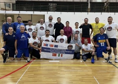 İtalya&rsquo;da oturarak voleybol deneyimi