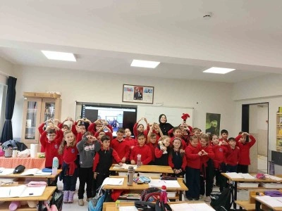 İyilik k&ouml;pr&uuml;s&uuml; kuruldu: "Kalpler Birleşti"