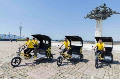 İzmir&rsquo;de &rsquo;Bisicab&rsquo;ler yola &ccedil;ıkıyor
