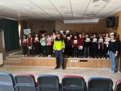 Jandarmadan öğrencilere eğitim