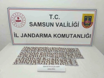 Jandarma uyuşturucu madde ele geçirdi