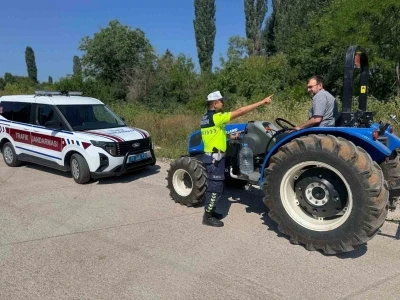 Jandarmadan &ccedil;ift&ccedil;ilere trafik ve yangın uyarısı