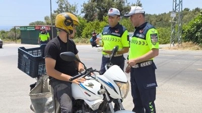 Jandarmadan dron takipli bayram kutlaması