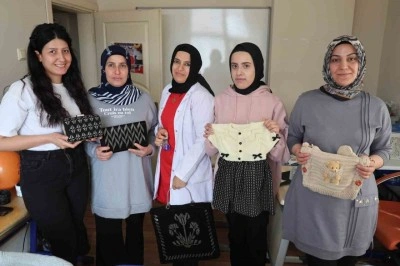 Hem sosyalleşiyorlar hem de öğreniyorlar