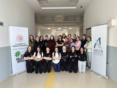 Kadınlar meslekleri ile daha güçlü programı tamamlandı