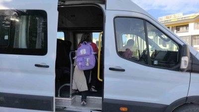 Kadınların gücünü direksiyon başında dünyaya gösteriyor