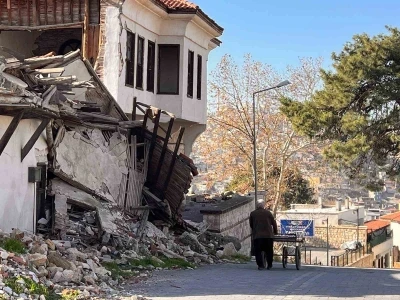 Tarihi evlerin akıbeti merak konusu