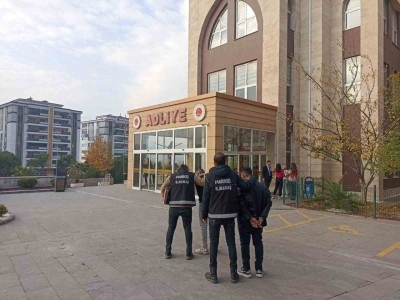 Kahramanmaraş&rsquo;ta uyuşturucu ve ka&ccedil;ak&ccedil;ılık operasyonları: 5 g&ouml;zaltı
