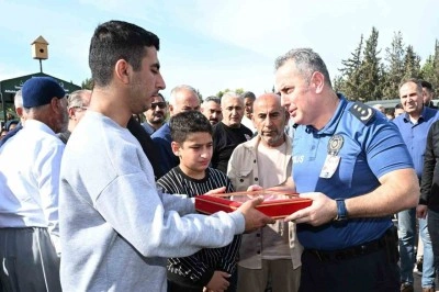 Kalp krizi ge&ccedil;iren polis memuru son yolculuğuna uğurlandı