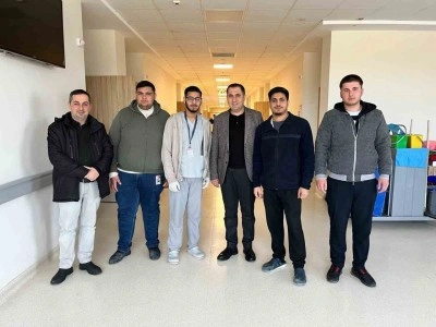 Kamuya atanan gençlerle bir araya geldi