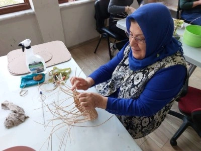KAR-MEK&rsquo;te &uuml;retken eller iş başında