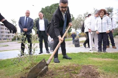 Kar Spor İda Ultra &ouml;ncesinde zeytin fidanları toprakla buluştu