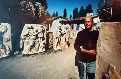 Karacasu Belediyesi, Afrodisias&rsquo;ı g&uuml;n y&uuml;z&uuml;ne &ccedil;ıkaran Kenan Erim&rsquo;i unutmadı