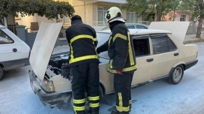 Karaman&rsquo;da alev alan Fiat Tofaş&rsquo;ı vatandaşlar s&ouml;nd&uuml;rd&uuml;