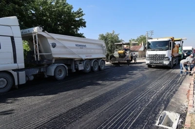 Karatay&rsquo;da asfalt seferberliği devam ediyor
