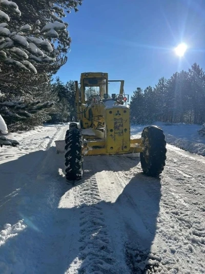 Karla kapanan 278 k&ouml;y yolundan 149&rsquo;u a&ccedil;ıldı