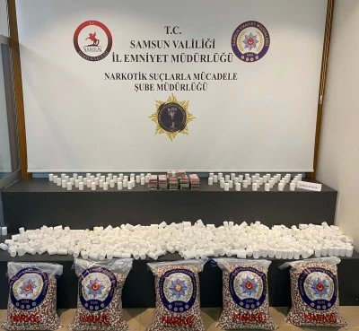 Karpuzun İçinde Uyuşturucu Çıktı