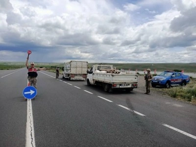 Kars’ta jandarmadan huzurlu sokaklar uygulaması