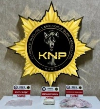 Kars’ta uyuşturucu taciri 2 kişi tutuklandı