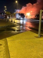 Balıkçı barınağı cayır cayır yandı