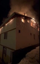 Kastamonu’da çatı katında çıkan yangında iki katlı ev kullanılamaz hale geldi