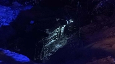 Kastamonu’da şarampole yuvarlanan otomobildeki 4 kişi yaralandı