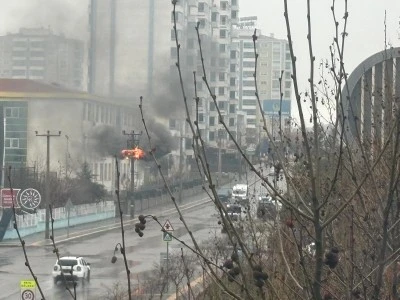 Kayapınar&rsquo;da Enerji Trafosu Alevlere Teslim Oldu