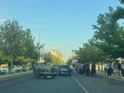 Kayapınar&rsquo;da otomobil takla attı