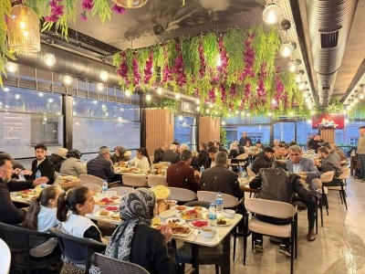 Kaymakam Karataş, ilk iftar sofrasında şehit aileleri ile buluştu