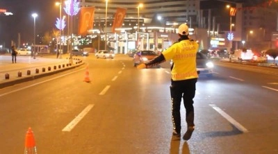 Kayseri&rsquo;de 702 personelle eş zamanlı uygulama: 52 aranan şahıs yakalandı