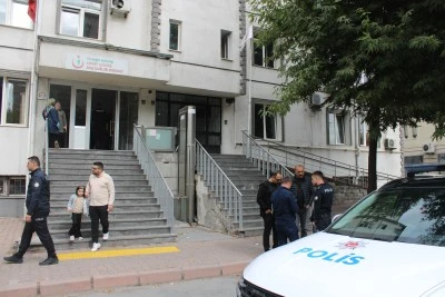 Kayseri'de Aile Sağlığı Merkezinde Sıra Tartışması Kanlı Bitti: 3 Yaralı