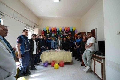 Kayseri zabıtasından minik Asya’ya doğum günü sürprizi