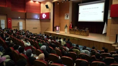 KB&Uuml;&rsquo;de sağlık &ouml;ğrencilerine KVKK uyarısı