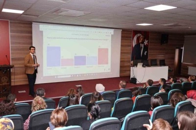 KB&Uuml;&rsquo;den &ouml;ğretmenlere "Yapay Zek&acirc; ile Yabancı Dil &Ouml;ğretimi" semineri