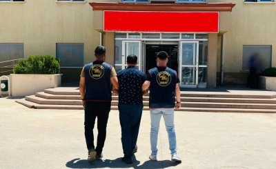 Kesinleşmiş 15 yıl cezayla aranan uyuşturucu taciri yakalandı