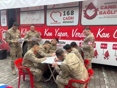 Kilis&rsquo;te jandarmadan Kızılay&rsquo;ın kan bağışı kampanyasına destek