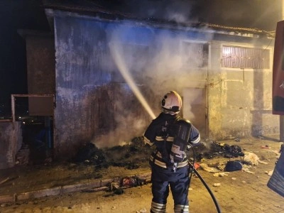 Tek Katlı Ev Yangını! Evde Hasar Oluştu